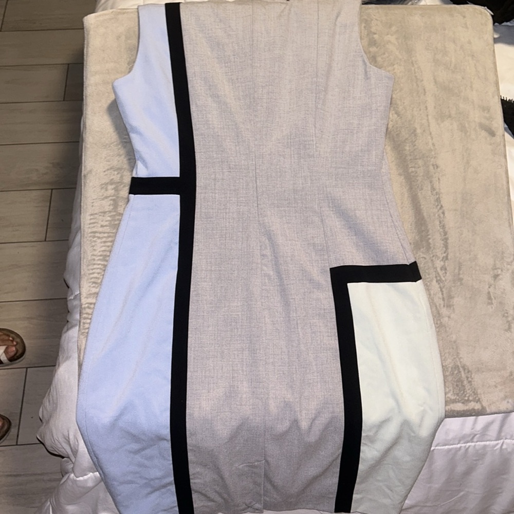 Dress - Picture 3 of 3